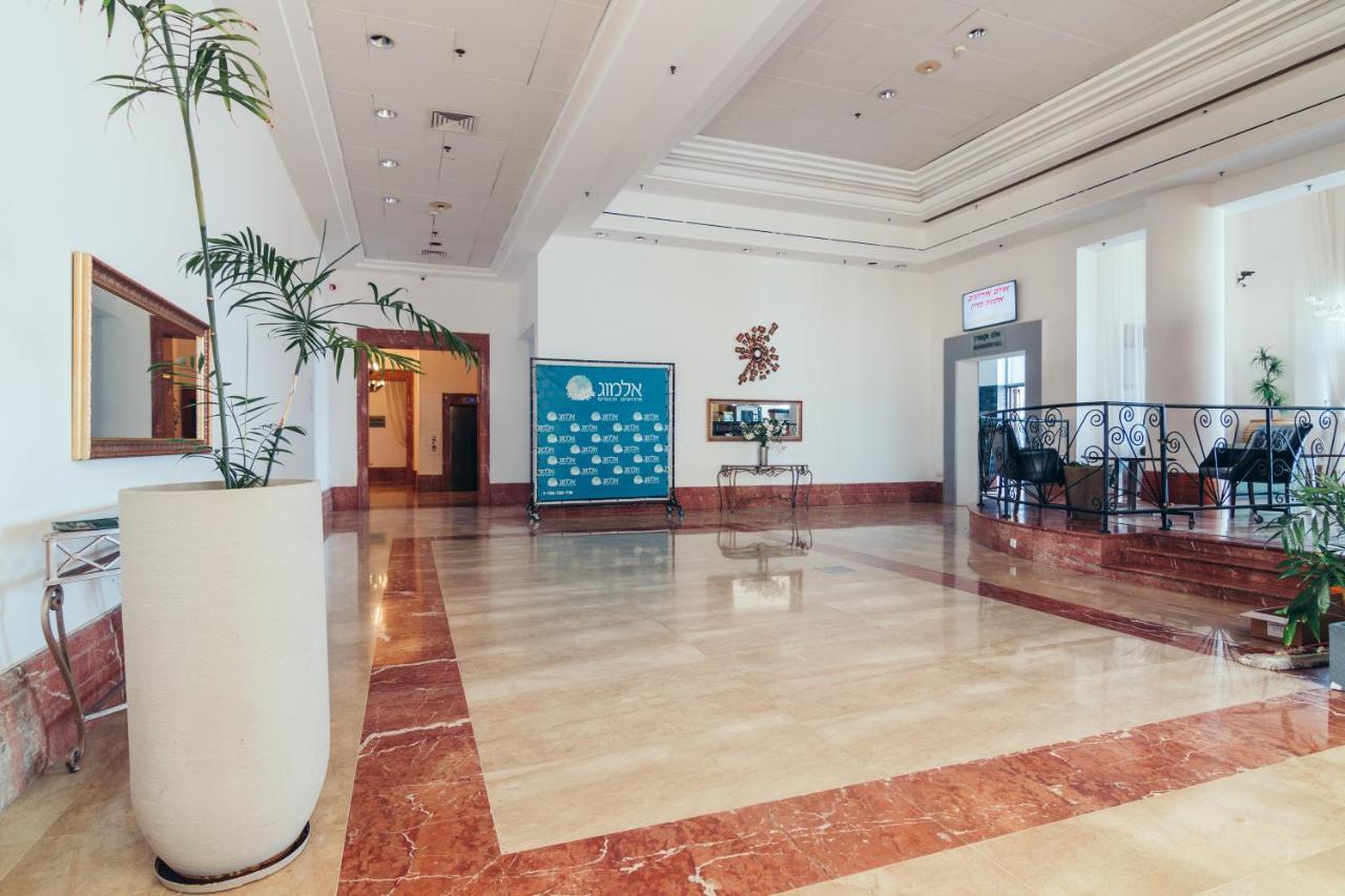 Almog Boutique apartments מגדלי חוף הכרמל חיפה Extérieur photo