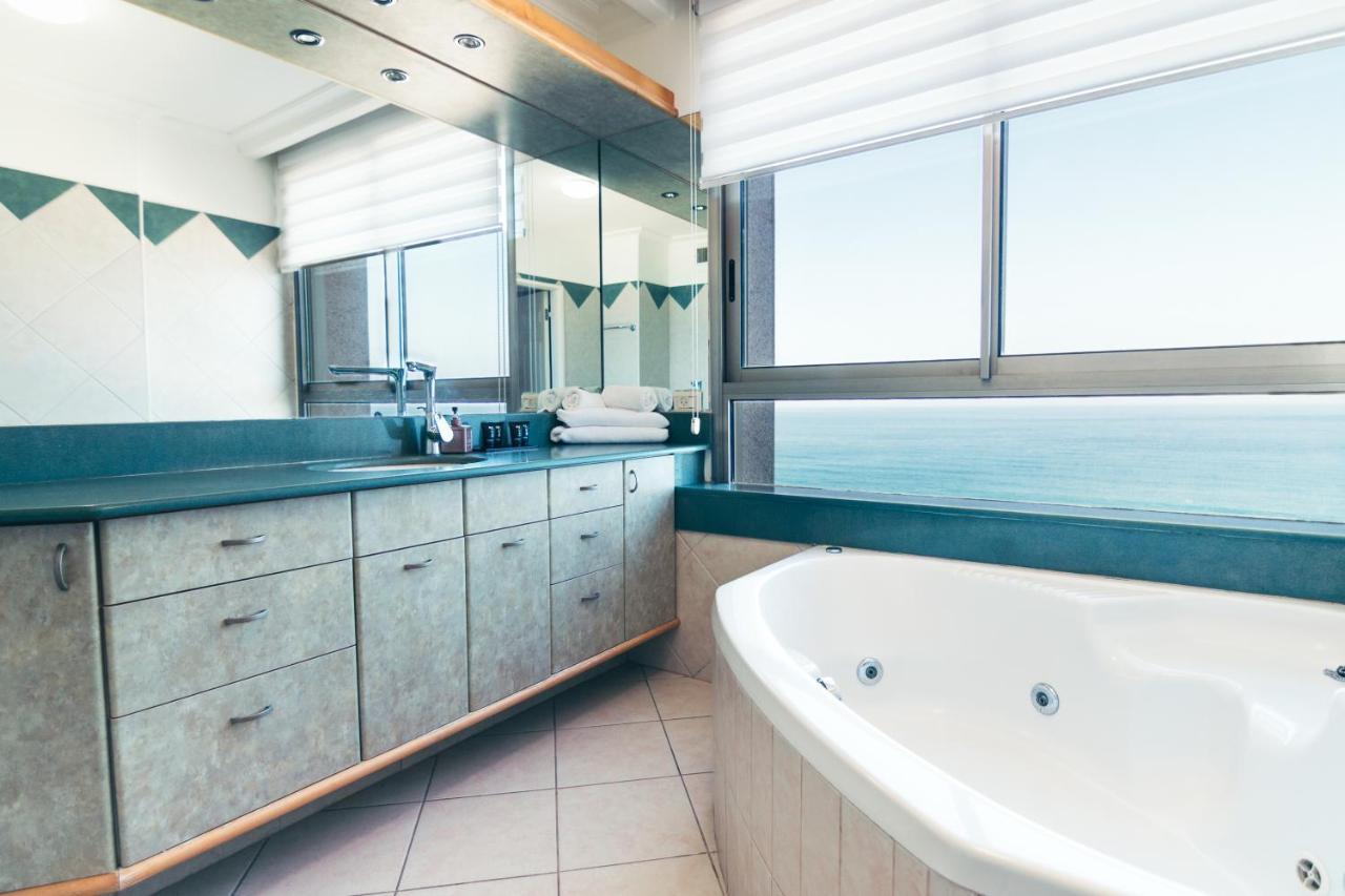 Almog Boutique apartments מגדלי חוף הכרמל חיפה Extérieur photo