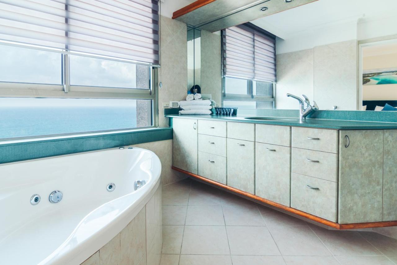 Almog Boutique apartments מגדלי חוף הכרמל חיפה Extérieur photo