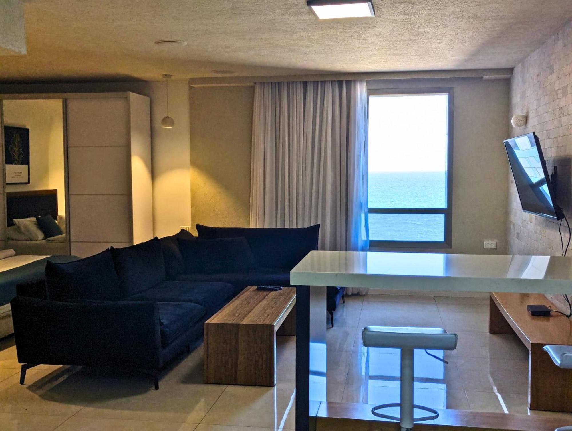 Almog Boutique apartments מגדלי חוף הכרמל חיפה Extérieur photo