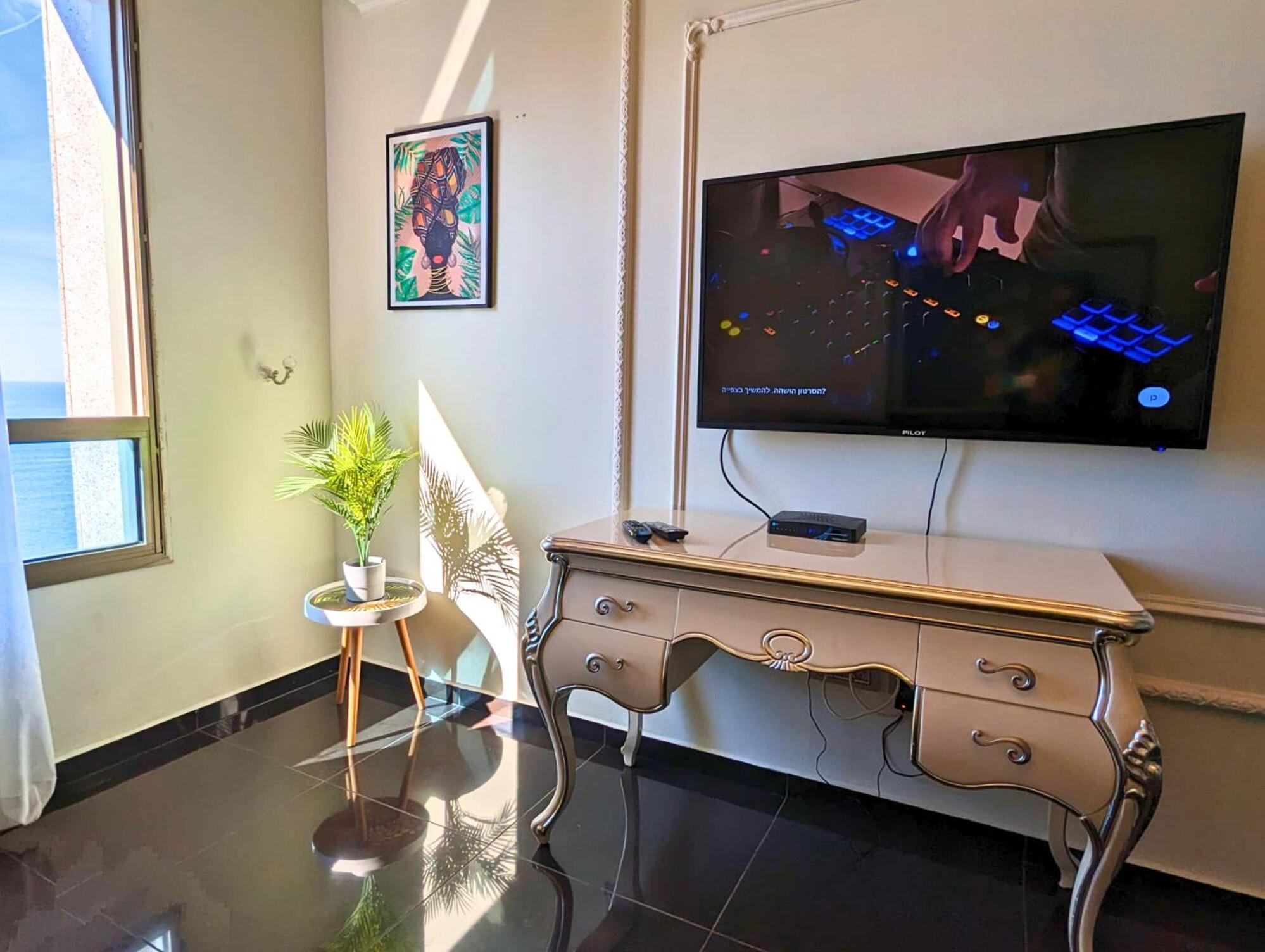 Almog Boutique apartments מגדלי חוף הכרמל חיפה Extérieur photo
