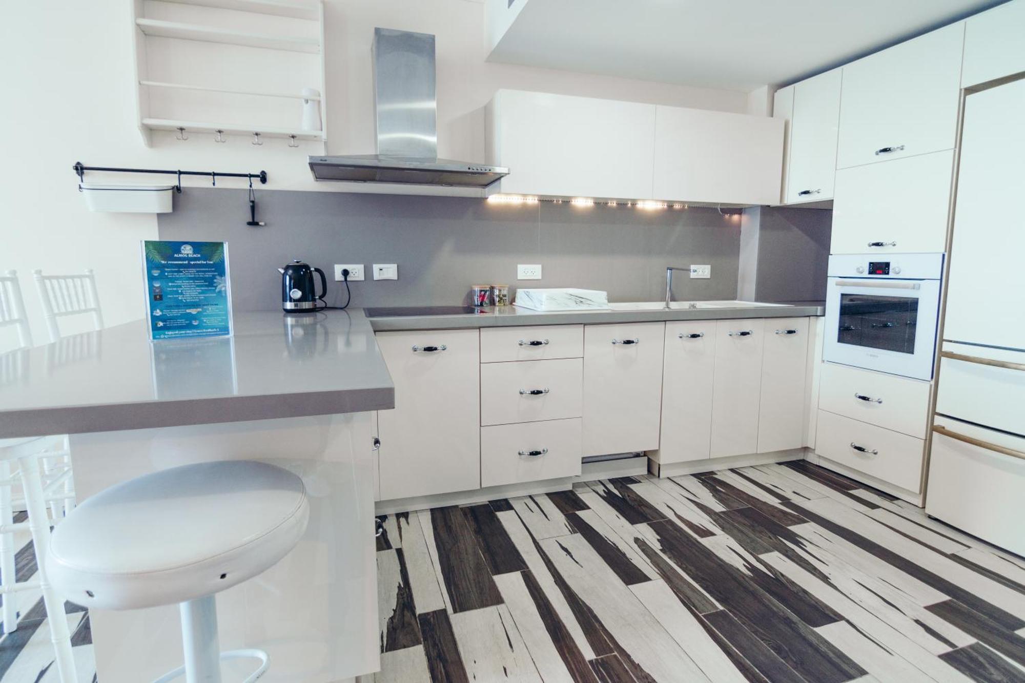 Almog Boutique apartments מגדלי חוף הכרמל חיפה Extérieur photo